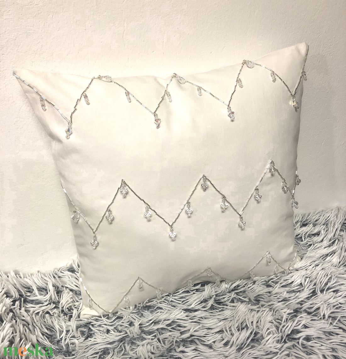 Gyöngyös karácsonyi díszpárna, Díszpárna gyöngyökkel díszítve, Karácsonyi ajándék, huzat+belső párna (40x40cm) - otthon & életmód - lakástextil - párna & párnahuzat - Meska.hu