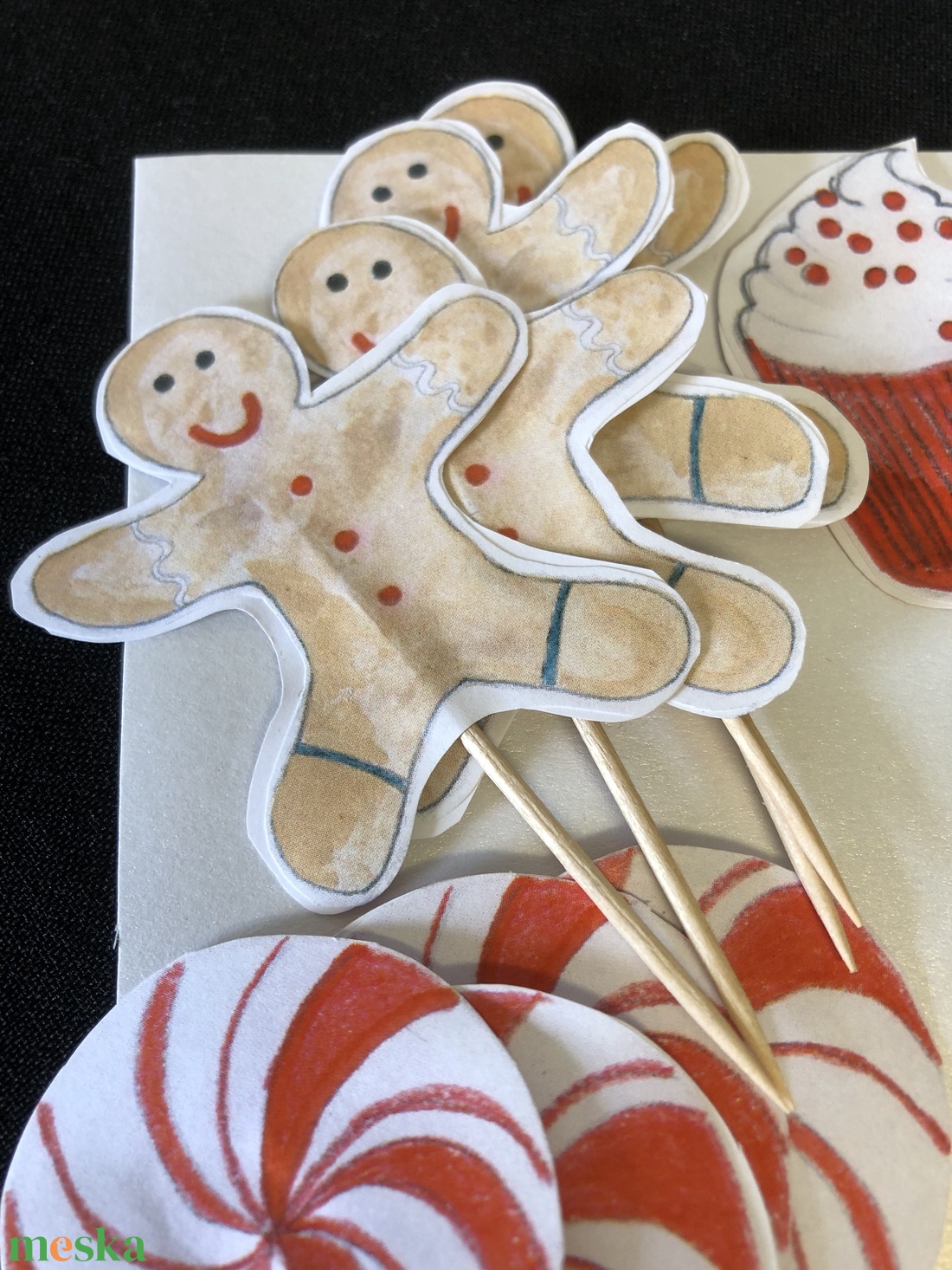 Karácsonyi muffindíszek (16 db), sütidísz, tortadísz, egyedi grafikás cupcake dísz szett - karácsony - karácsonyi ajándékozás - karácsonyi képeslap, üdvözlőlap, ajándékkísérő - Meska.hu Karácsonyi muffindíszek (16 db), sütidísz, tortadísz, egyedi grafikás cupcake dísz szett - karácsony - karácsonyi ajándékozás - karácsonyi képeslap, üdvözlőlap, ajándékkísérő - Meska.hu