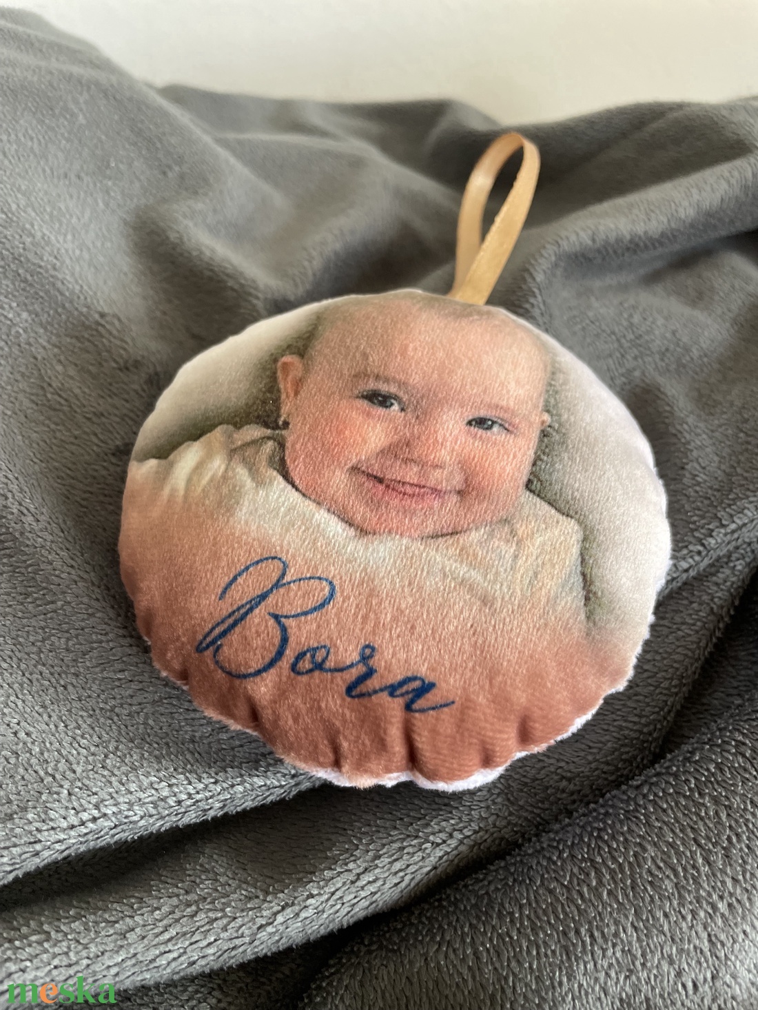 Fényképes névre szóló karácsonyfadísz, saját fotós neves karácsonyi dekor, ajándék karácsonyra - karácsony - karácsonyi lakásdekoráció - karácsonyfadíszek - Meska.hu