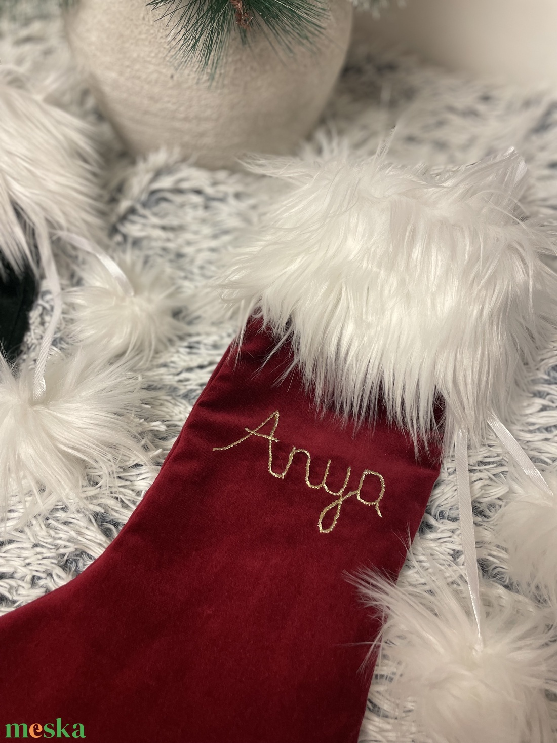 Mikulászokni-szett szülőknek ajándékba, Anya és Apa, Karácsonyi bársony díszzokni, Mikulás csizma ajándék - karácsony - mikulás - mikulás csizma és zokni - Meska.hu