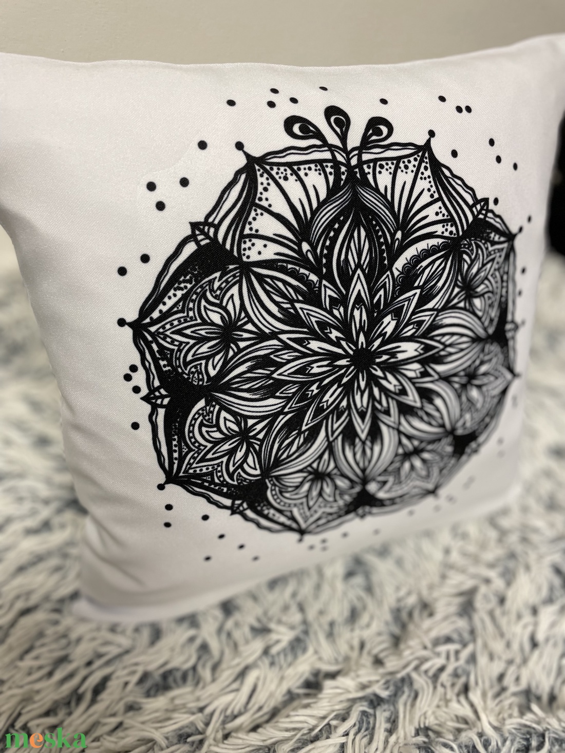 Mandalás színezhető díszpárna, mandala grafikával, párnahuzat + belső párna - otthon & életmód - lakástextil - párna & párnahuzat - díszpárna (belsővel együtt) - Meska.hu
