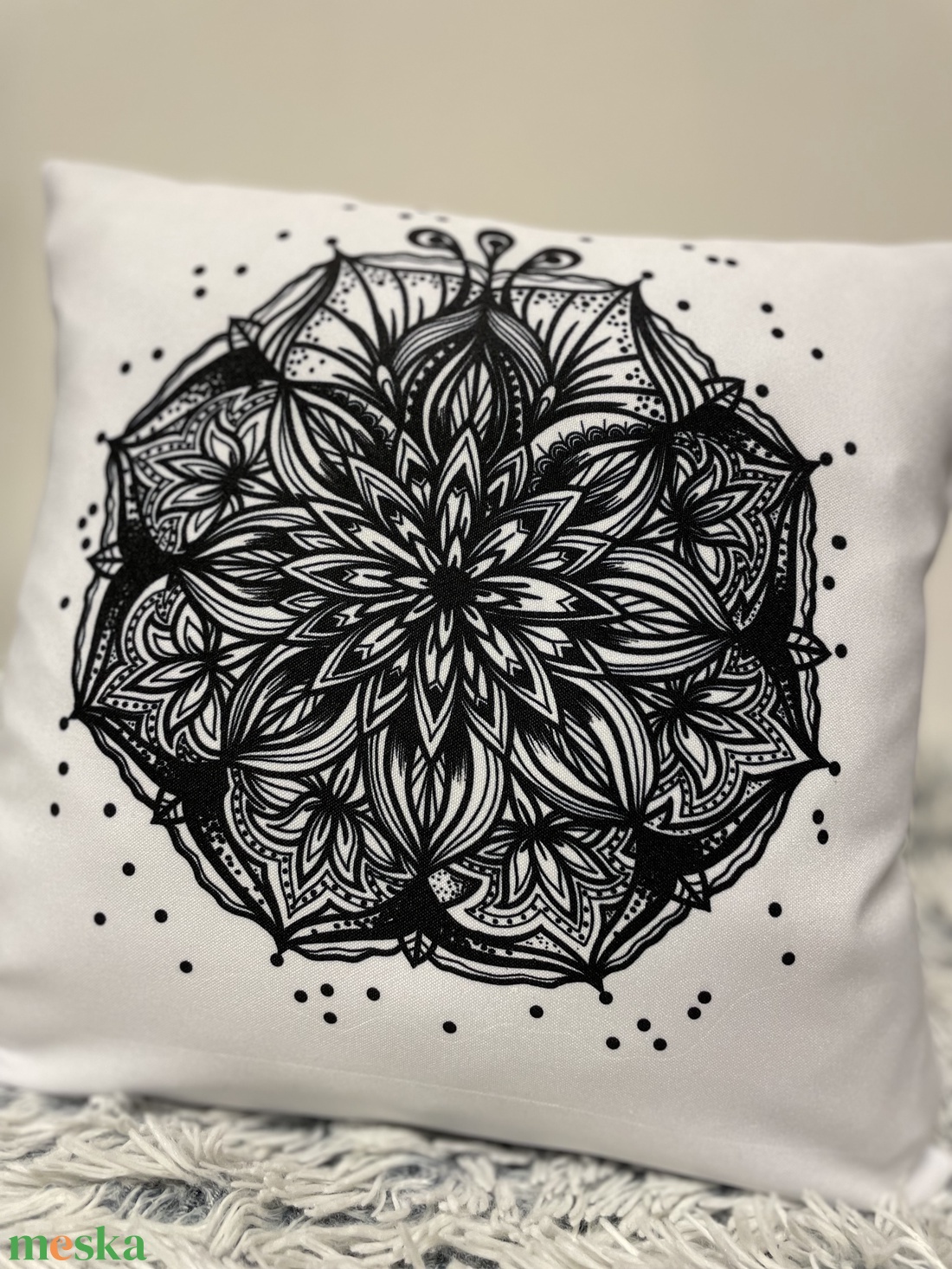 Mandalás színezhető díszpárna, mandala grafikával, párnahuzat + belső párna - otthon & életmód - lakástextil - párna & párnahuzat - díszpárna (belsővel együtt) - Meska.hu