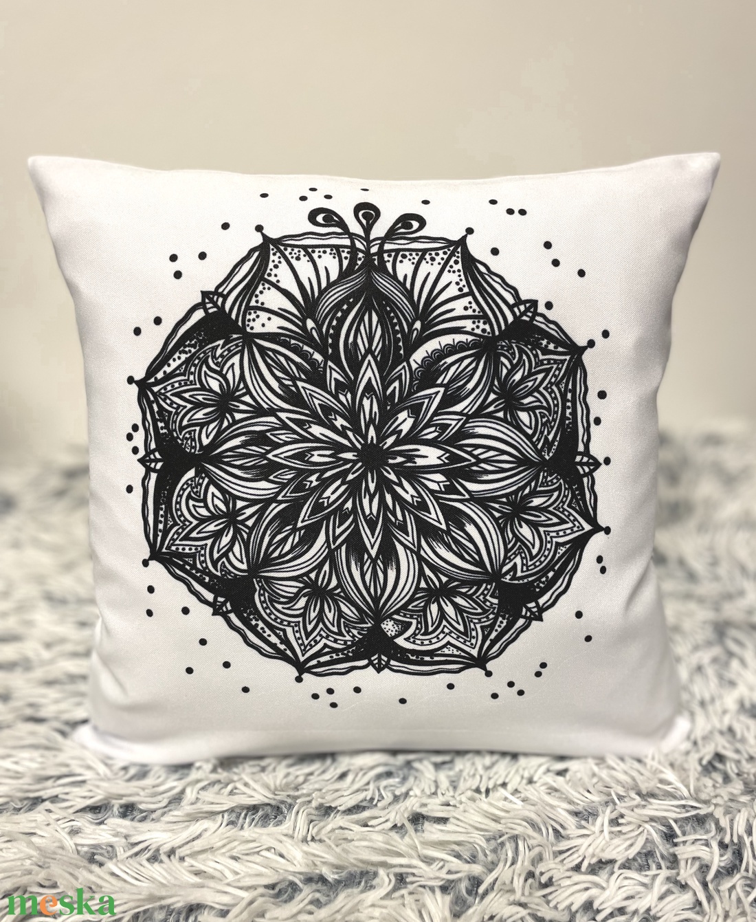 Mandalás színezhető díszpárna, mandala grafikával, párnahuzat + belső párna - otthon & életmód - lakástextil - párna & párnahuzat - díszpárna (belsővel együtt) - Meska.hu