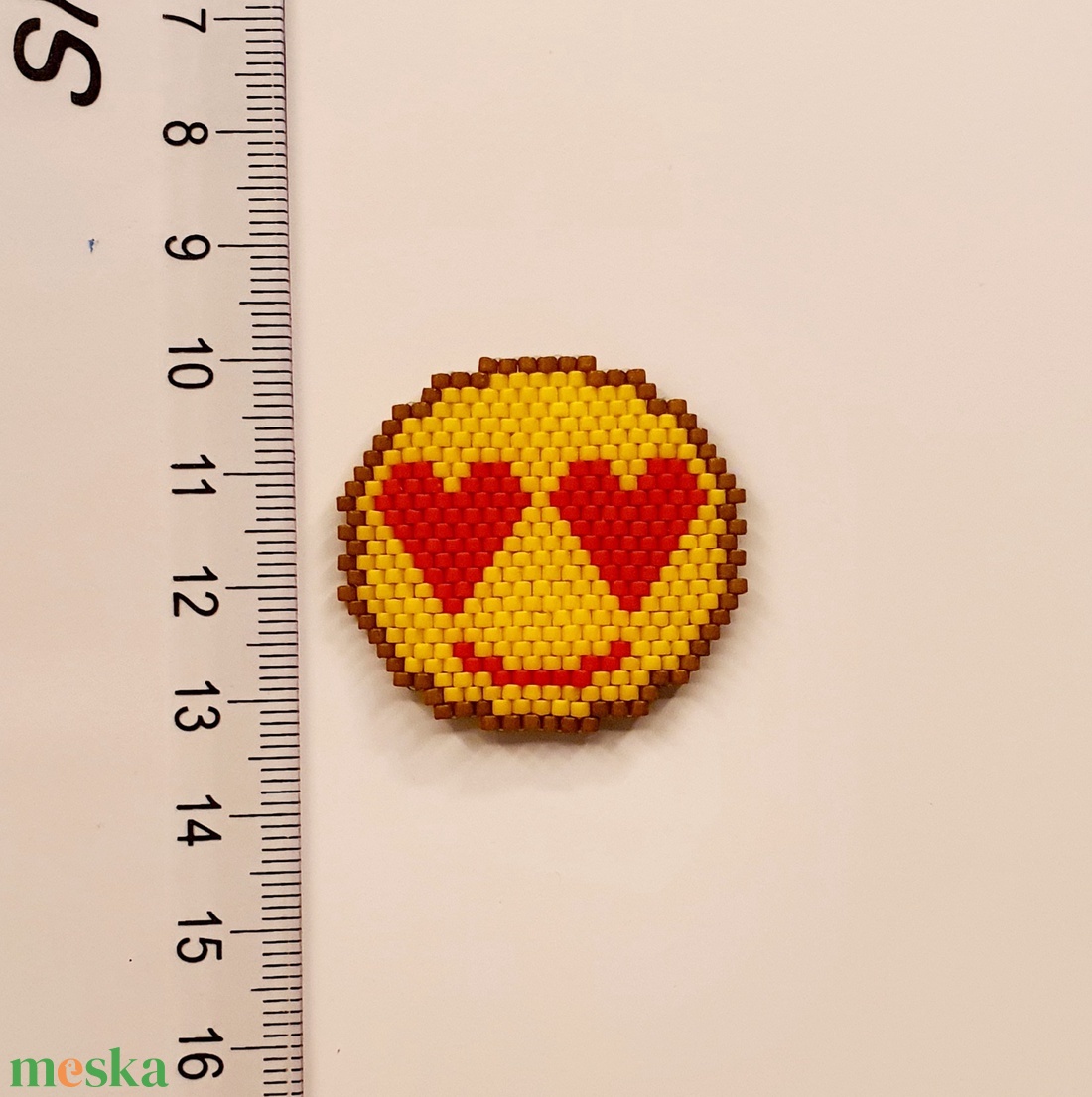 Szivecske szemű smiley hűtőmágnes - otthon & életmód - konyhafelszerelés, tálalás - konyhai dekoráció - hűtőmágnes - Meska.hu