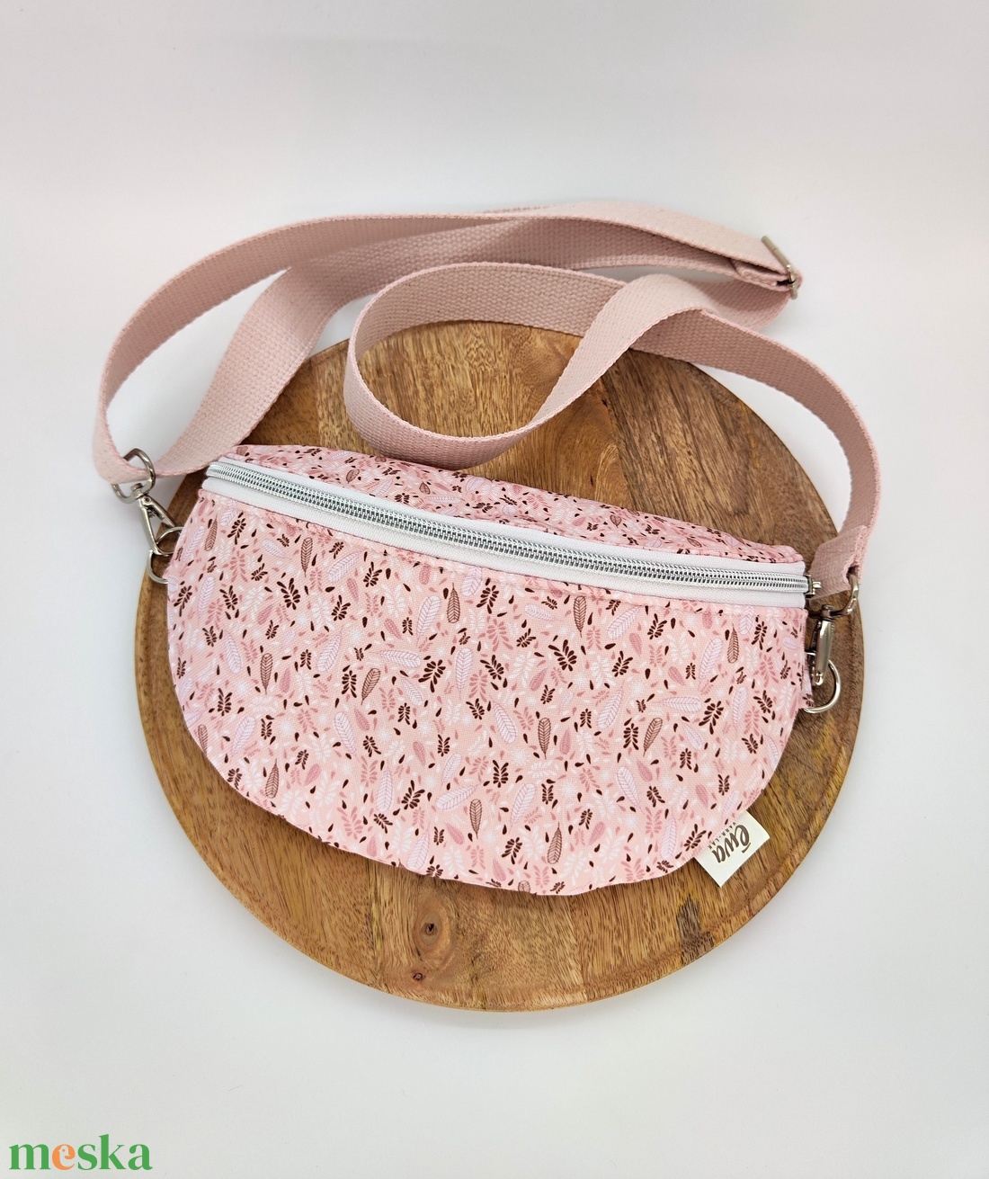 Mia crossbody, rózsaszín alapon barnás levelek övtáska - táska & tok - övtáska - Meska.hu