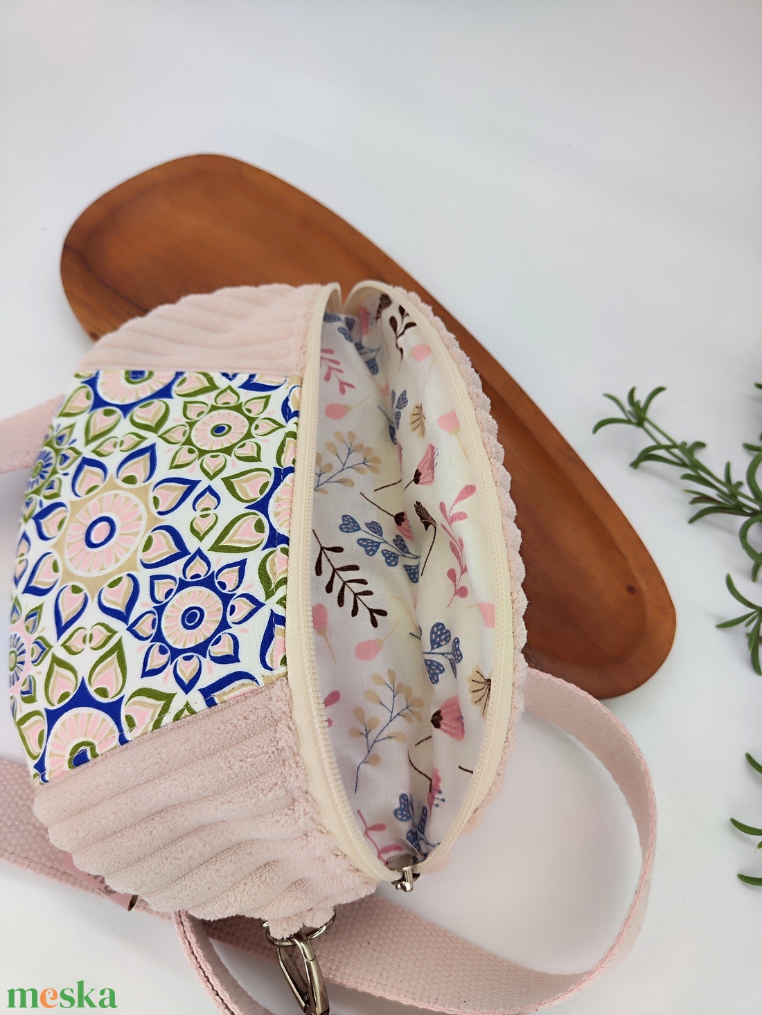 Mia crossbody,  rózsaszín kord virágmintával övtáska - táska & tok - övtáska - Meska.hu