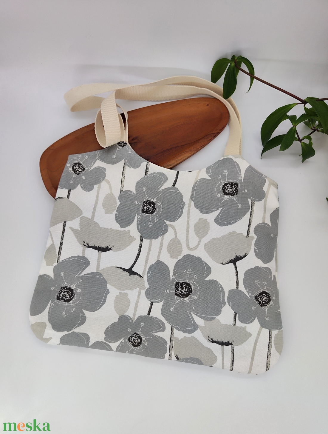 Dóra vászontáska szürke virágmintás / textilszatyor - táska & tok - bevásárlás & shopper táska - shopper, textiltáska, szatyor - Meska.hu