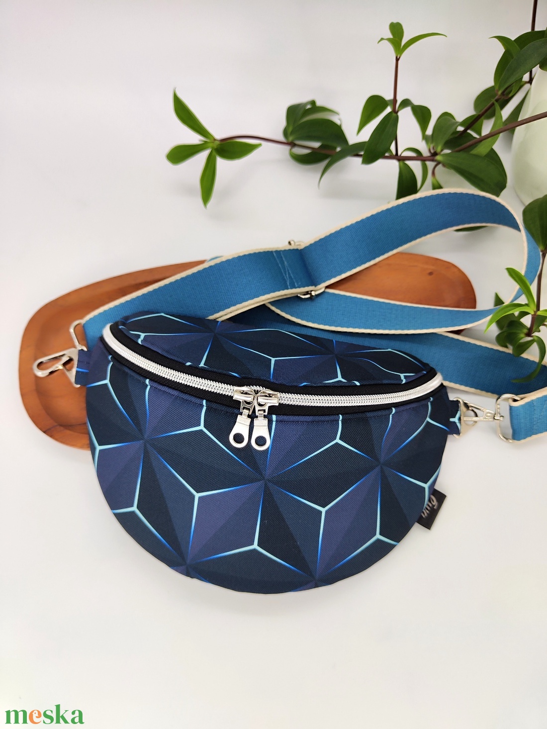 Aldda övtáska, crossbody, kék geometriai 3D minta - táska & tok - övtáska - Meska.hu