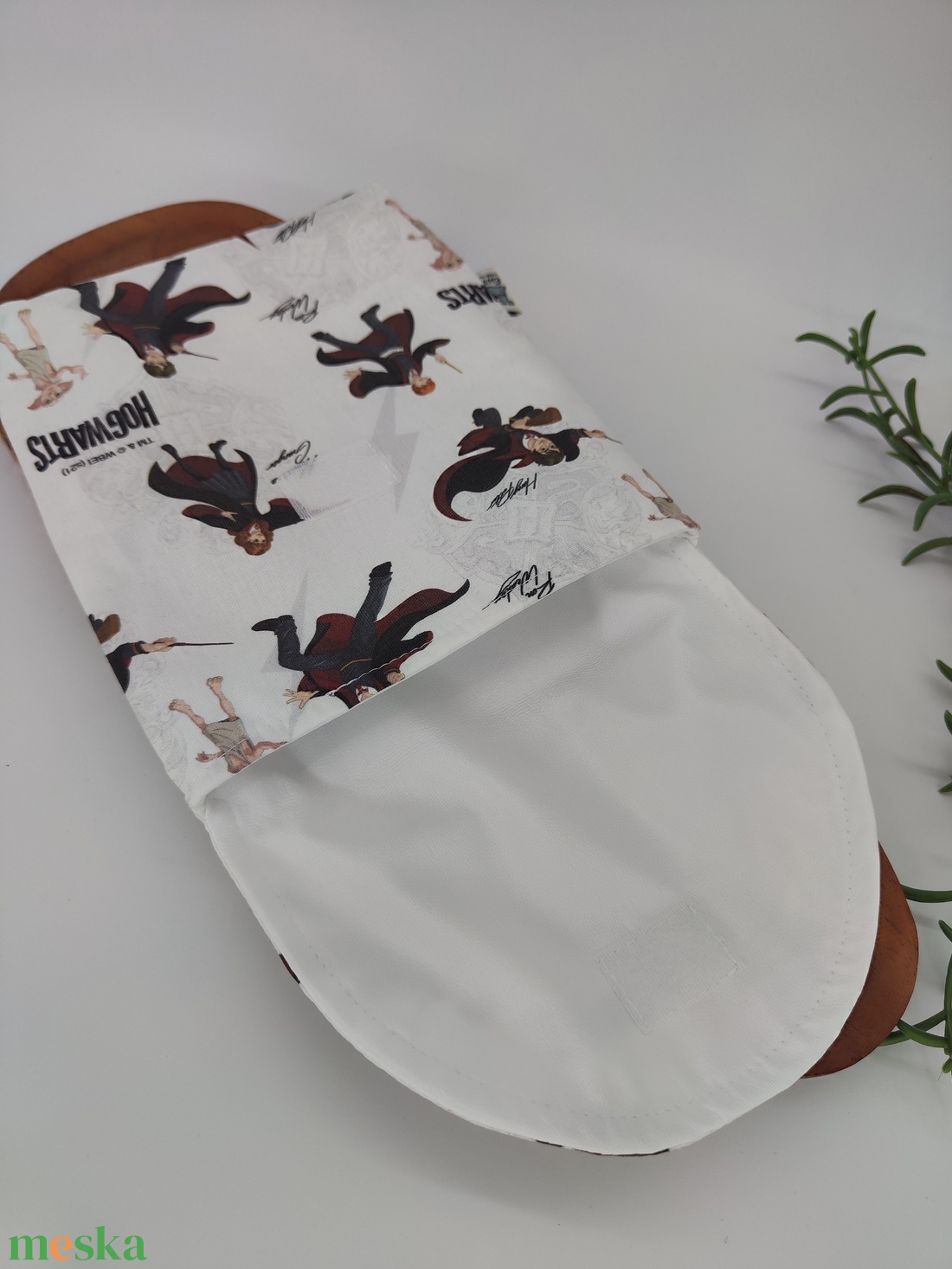 Uzsis, tízórai szütyő, tároló  - Harry Potter Hogwarts, Dobby minta - táska & tok - uzsonna- & ebéd tartó - szendvics csomagoló - Meska.hu