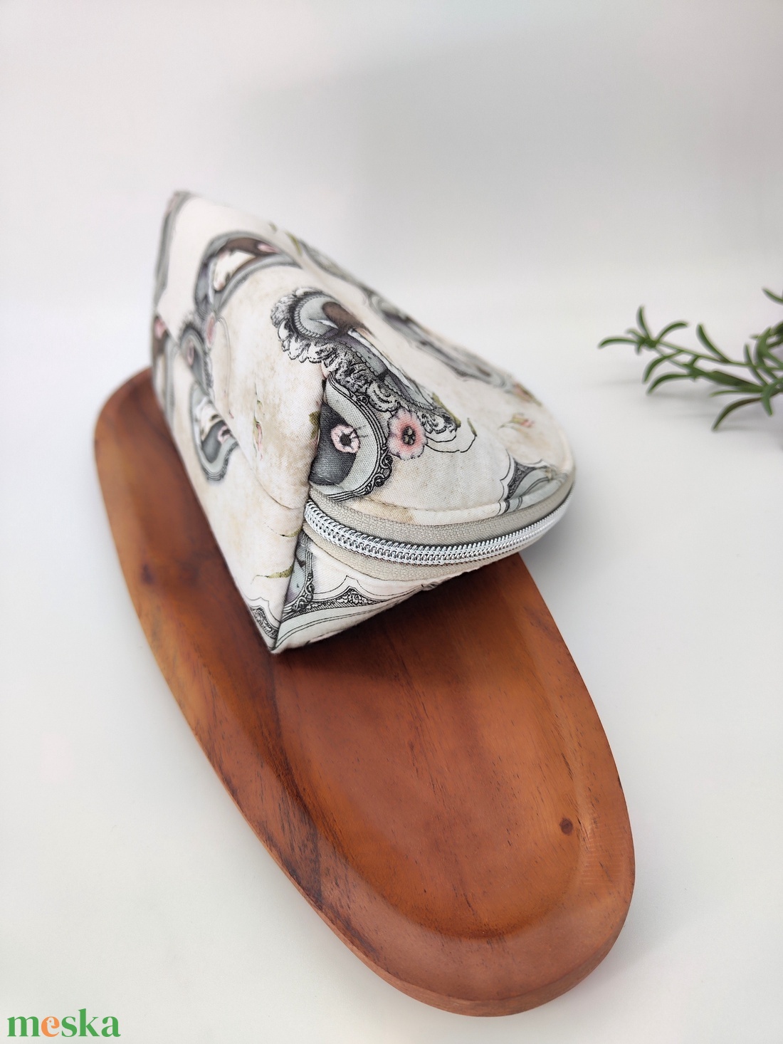 Cipzáras tároló utazó neszeszer, hölgy minta, vintage, Mirabelle - táska & tok - neszesszer - Meska.hu