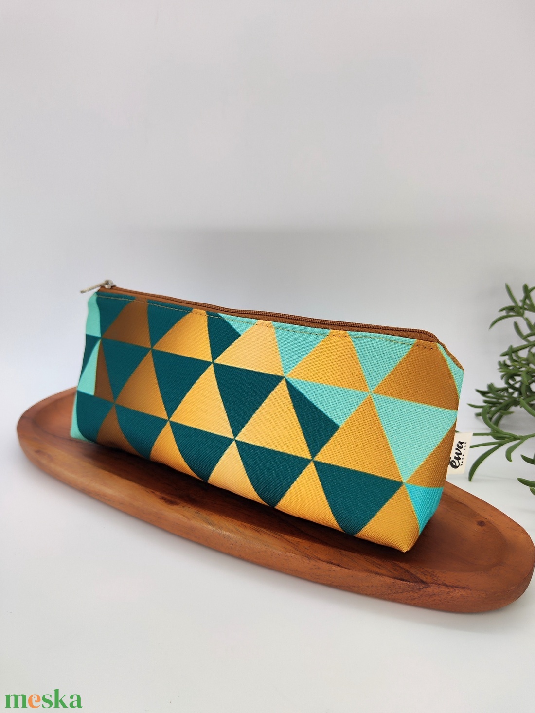 Tolltartó / neszeszer zöld-arany, bronz háromszög minta - otthon & életmód - papír, írószer - tolltartó & ceruzatekercs - Meska.hu