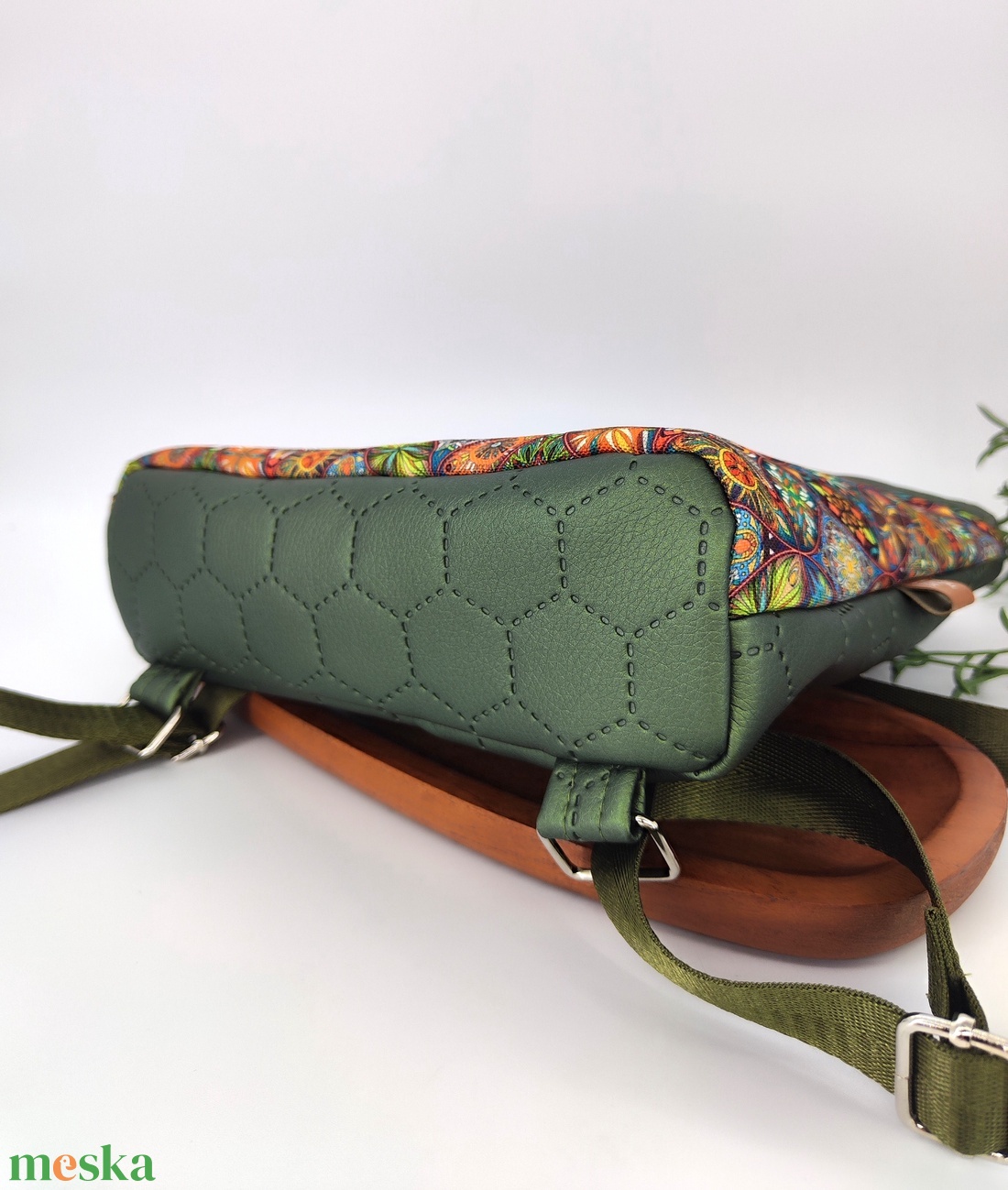 Útravaló hátizsák S méret zöld-narancs mandala minta - táska & tok - hátizsák - kishátizsák - Meska.hu