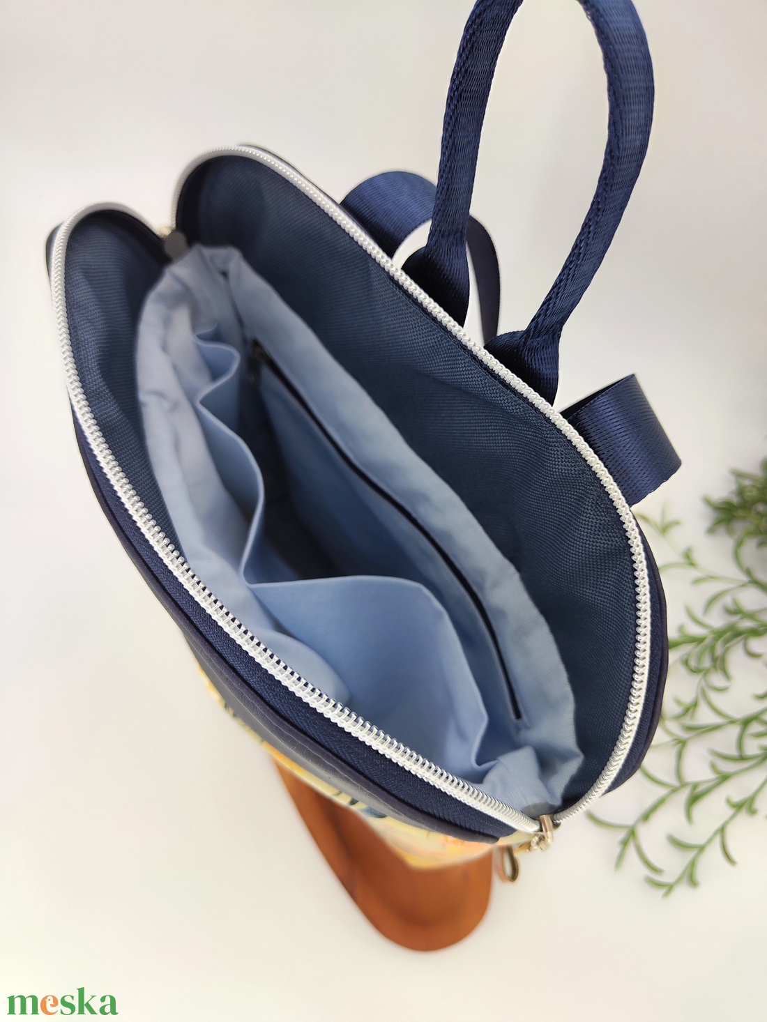 Útravaló hátizsák S méret kék sárga mezei virágok minta - táska & tok - hátizsák - kishátizsák - Meska.hu