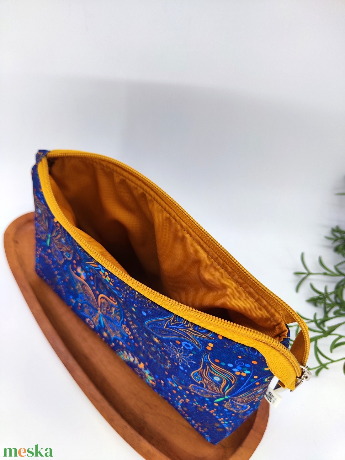 Kalandor cipzáras tároló utazó neszesszer,kék alapon pillangók - táska & tok - neszesszer - Meska.hu