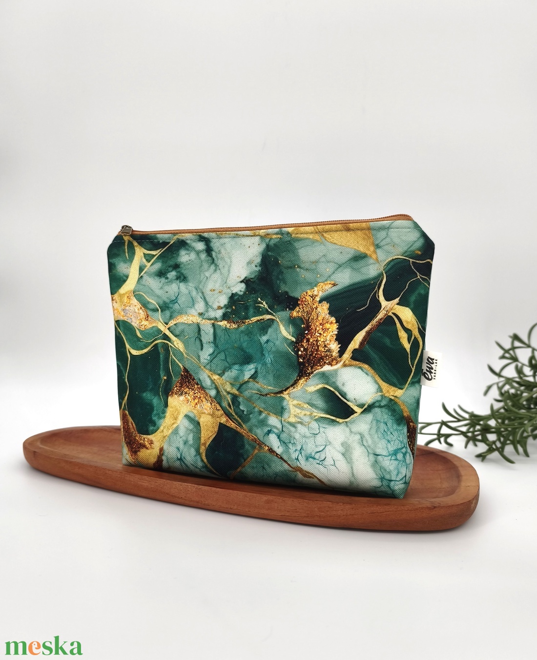 Neszesszer, piperetáska, közepes méretű cipzáros tároló Zöld márványminta - táska & tok - neszesszer - Meska.hu