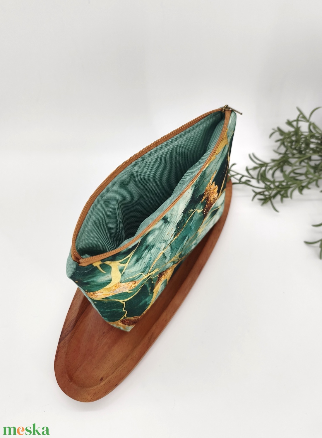 Neszesszer, piperetáska, közepes méretű cipzáros tároló Zöld márványminta - táska & tok - neszesszer - Meska.hu