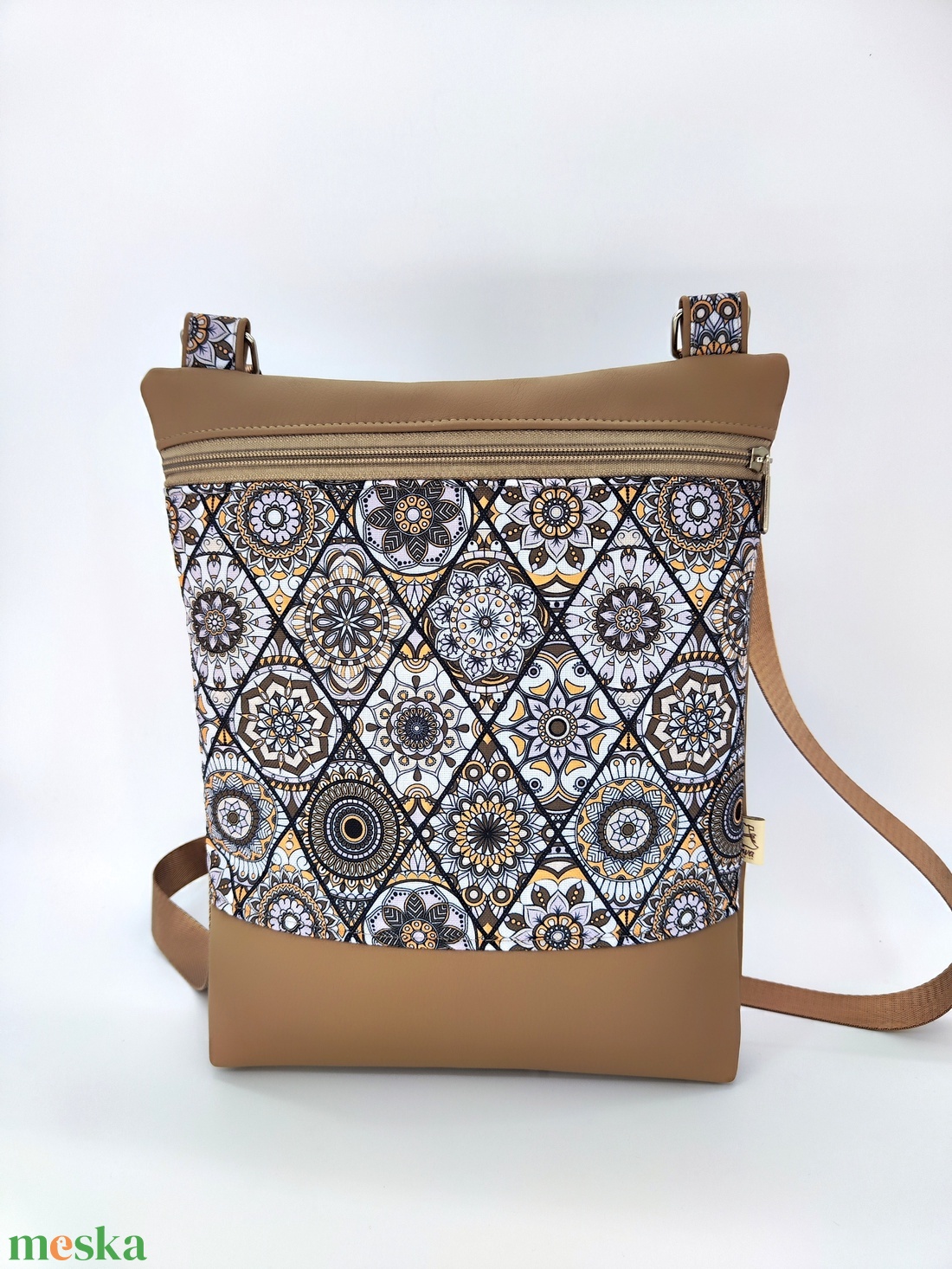 Kisebb oldaltáska - Barnás csempe minta - táska & tok - kézitáska & válltáska - válltáska - Meska.hu