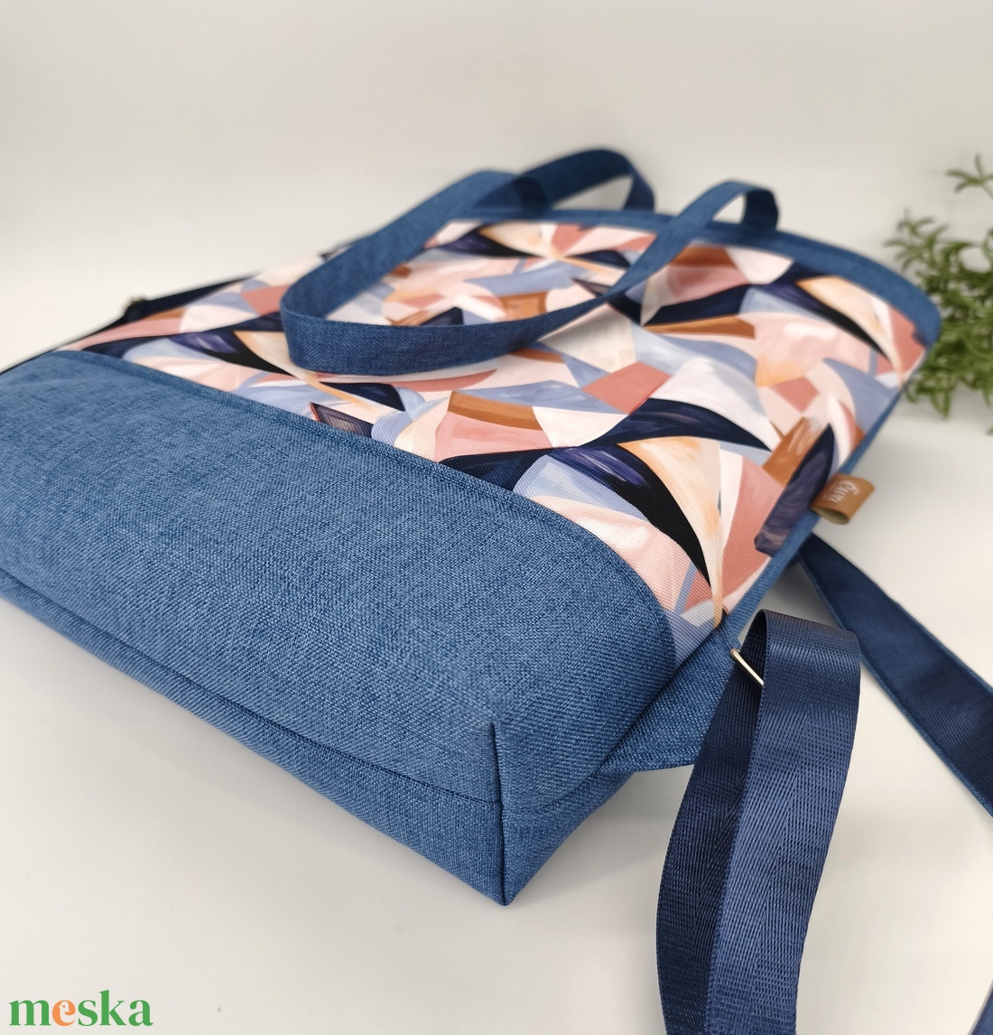 Fanni válltáska és hátitáska, kétfunkciós pasztell absztrakt minta - táska & tok - variálható táska - Meska.hu