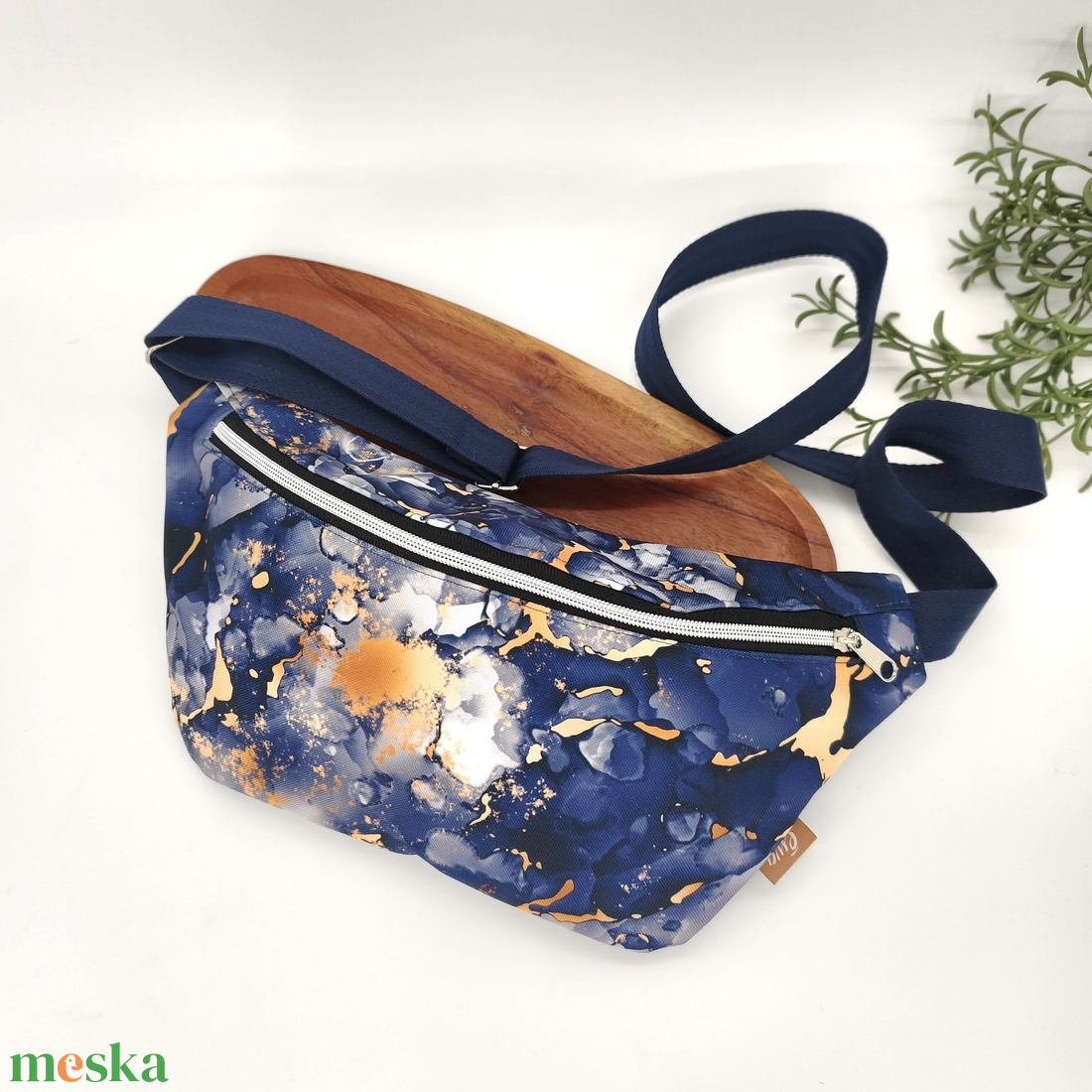 Crodssbody / Testtáska kék márványminta minta - táska & tok - övtáska - Meska.hu