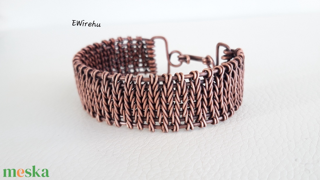 Antikolt vörösréz karkötő, egyedi, kézműves, drótékszer, réz ékszer, fonott, merev, karperec - ékszer - karkötő - karperec - Meska.hu