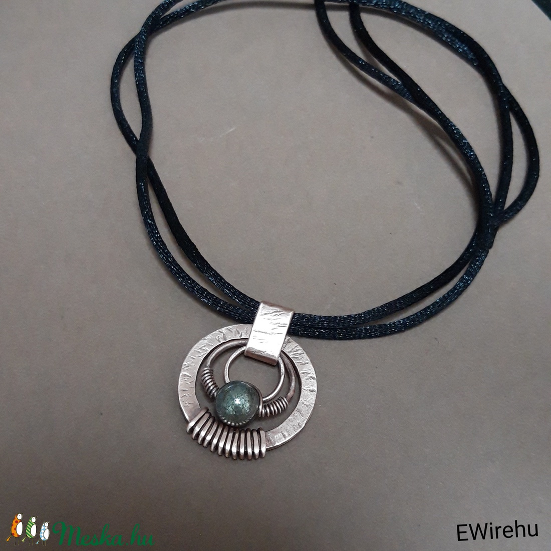 Boho, rusztikus réz medál pirit gyönggyel, egyedi kézműves, drótékszer - - Meska.hu Boho, rusztikus réz medál pirit gyönggyel, egyedi kézműves, drótékszer - - Meska.hu