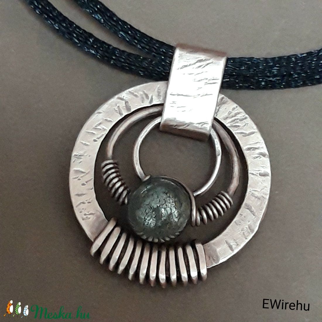 Boho, rusztikus réz medál pirit gyönggyel, egyedi kézműves, drótékszer - - Meska.hu Boho, rusztikus réz medál pirit gyönggyel, egyedi kézműves, drótékszer - - Meska.hu