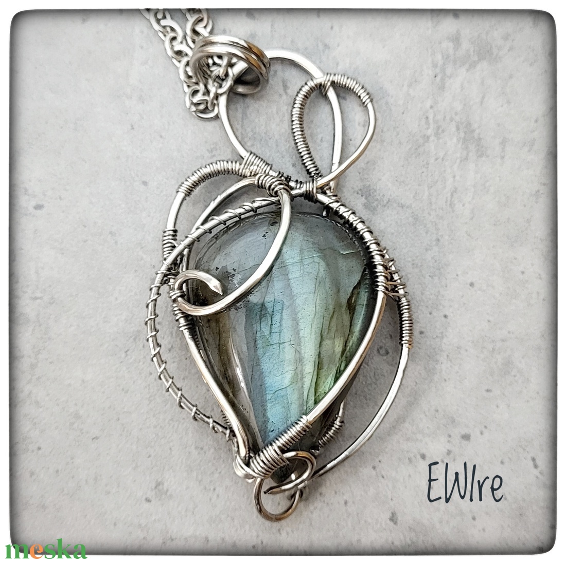 Labradorit medál orvosi acél drótékszer - ékszer - nyaklánc - medál - Meska.hu