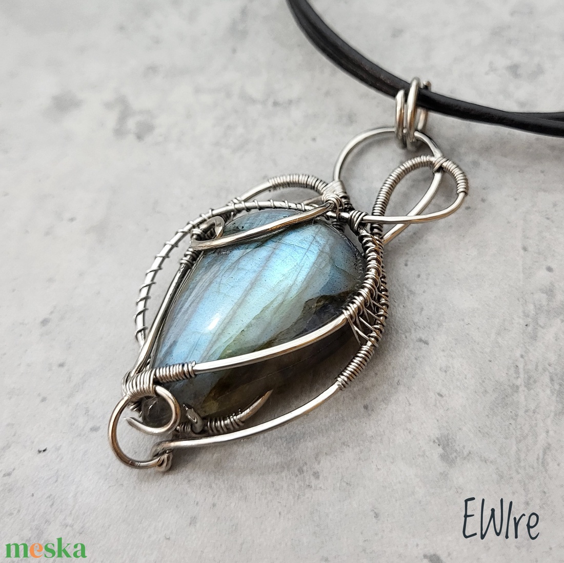 Labradorit medál orvosi acél drótékszer - ékszer - nyaklánc - medál - Meska.hu