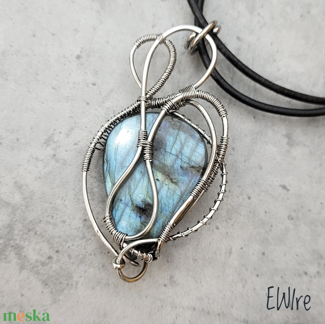 Labradorit medál orvosi acél drótékszer - ékszer - nyaklánc - medál - Meska.hu