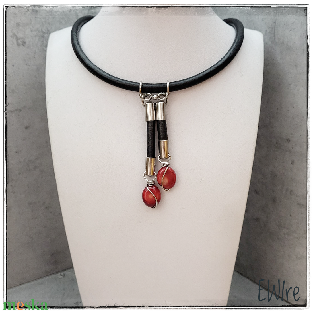 Bőr nyaklánc piros korallal és nemesacéllal - ékszer - nyaklánc - medálos nyaklánc - Meska.hu