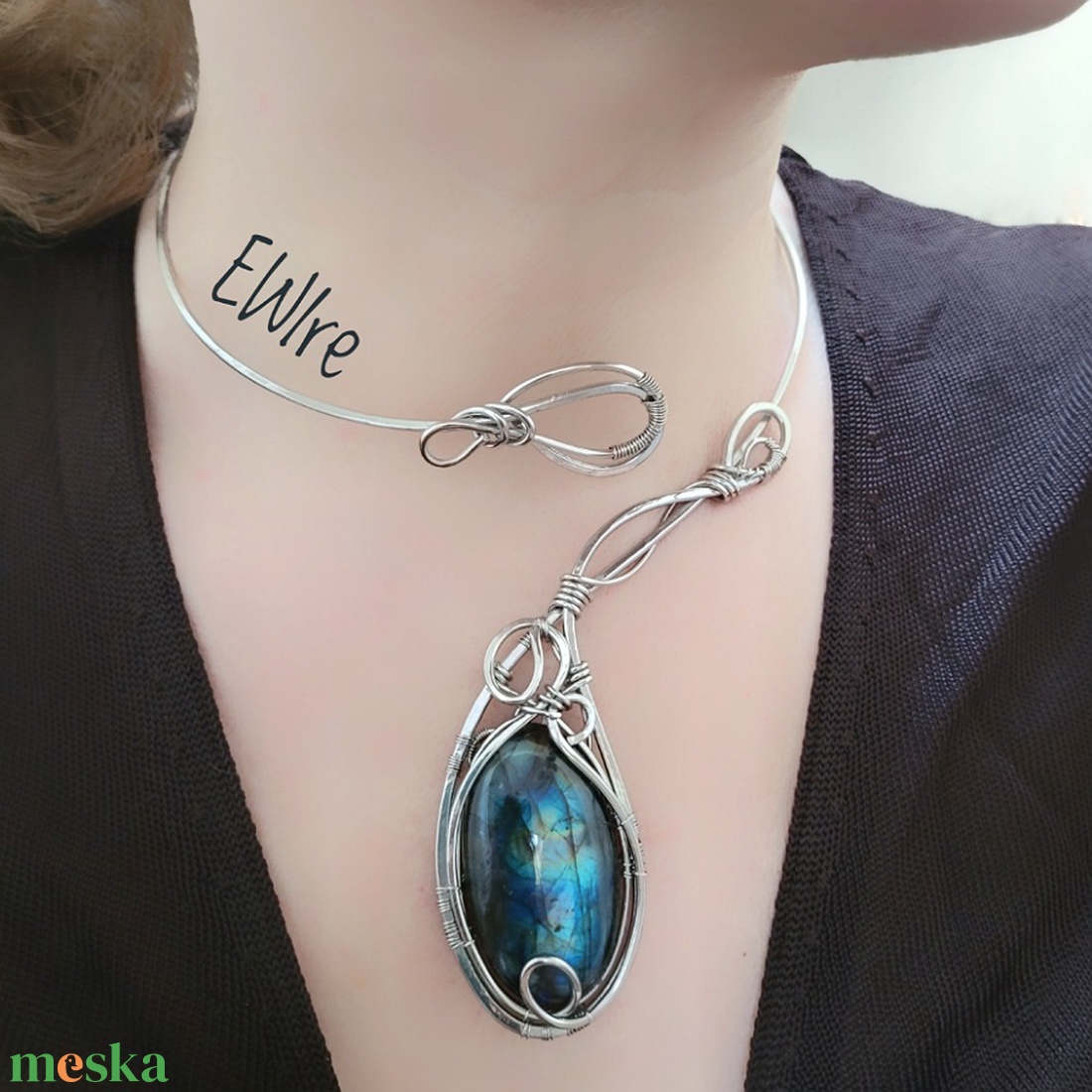 Kék labradorit nyakék, aszimmetrikus, nyitott orvosi fém nyaklánc - ékszer - nyaklánc - statement nyaklánc - Meska.hu