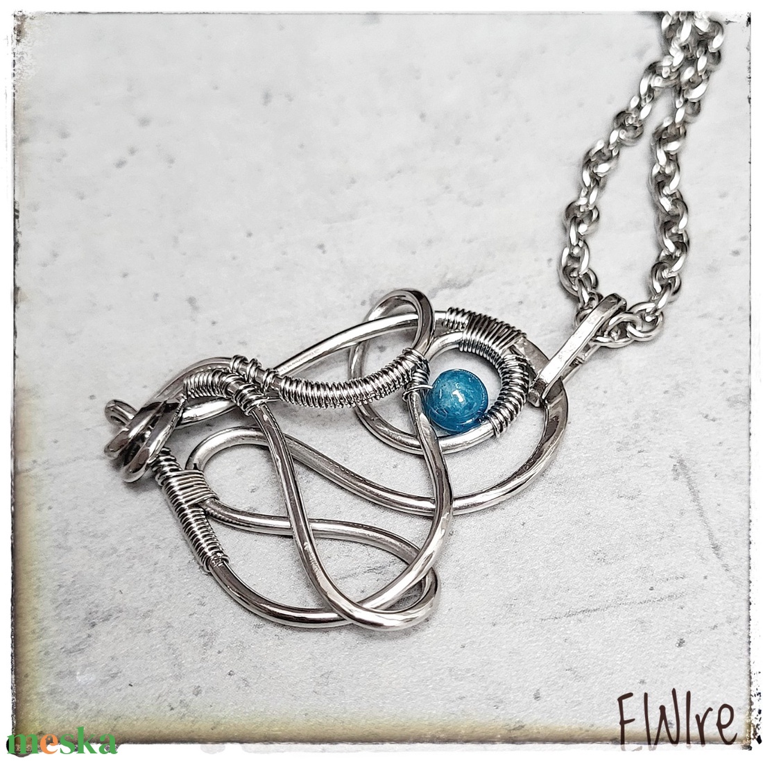 Szív medál, orvosi fém medál kék apatit ásványos drótékszer - ékszer - nyaklánc - medál - Meska.hu