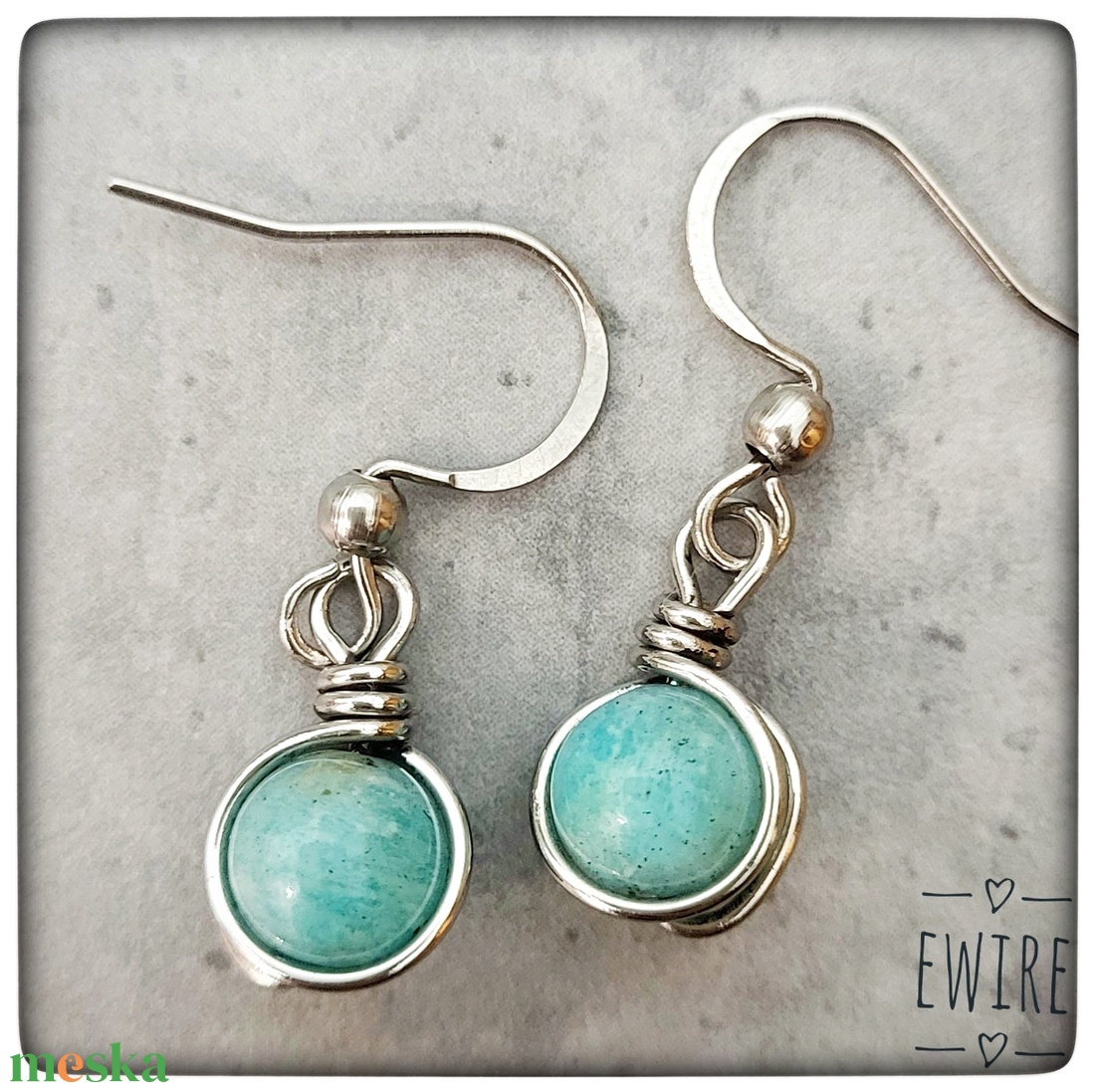 Vegyes ásványgolyós fülbevaló, kis ásványos orvosi fém fülbevaló 1 - ékszer - fülbevaló - lógós kerek fülbevaló - Meska.hu