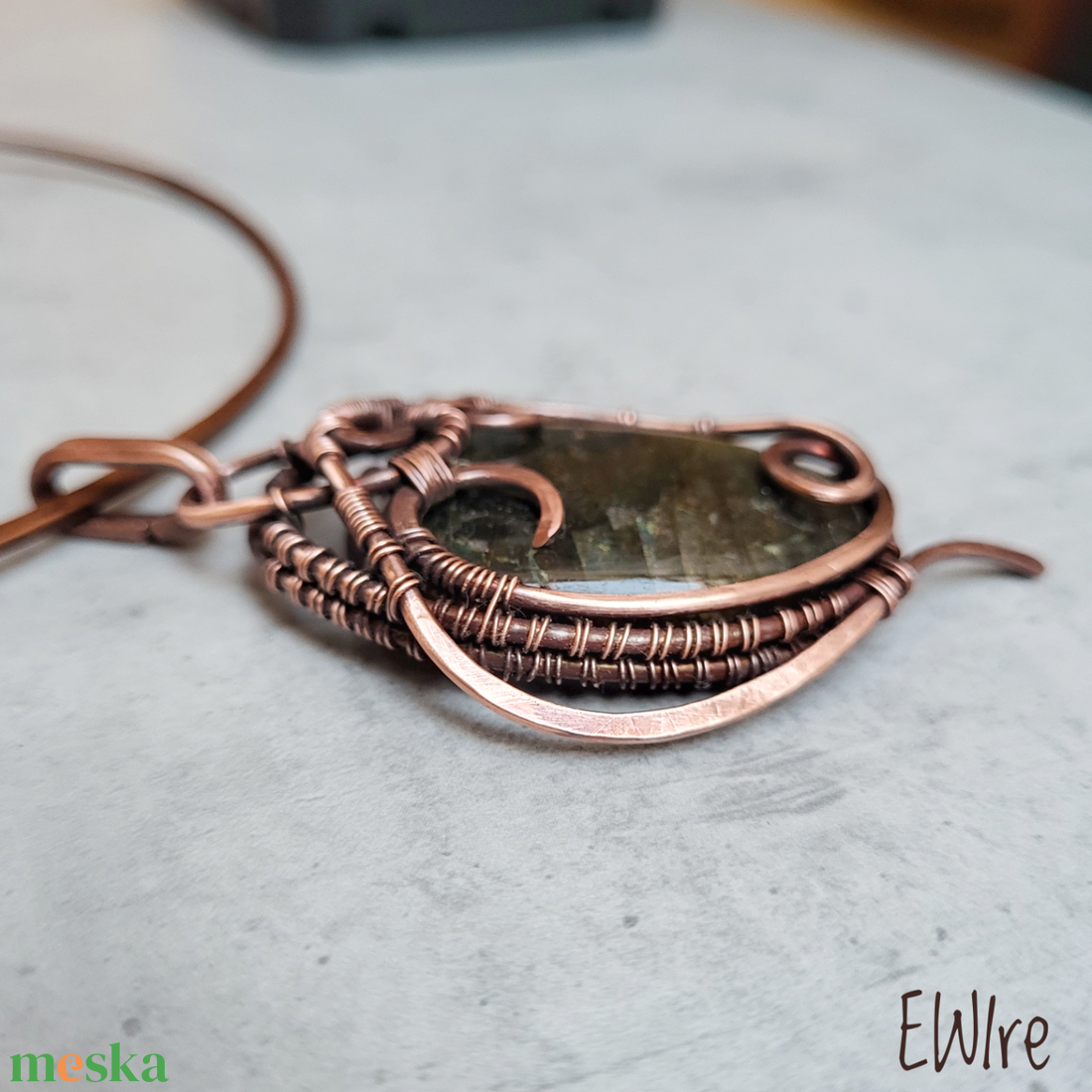 Labradorit medál, vörösréz egyedi medál - ékszer - nyaklánc - medál - Meska.hu