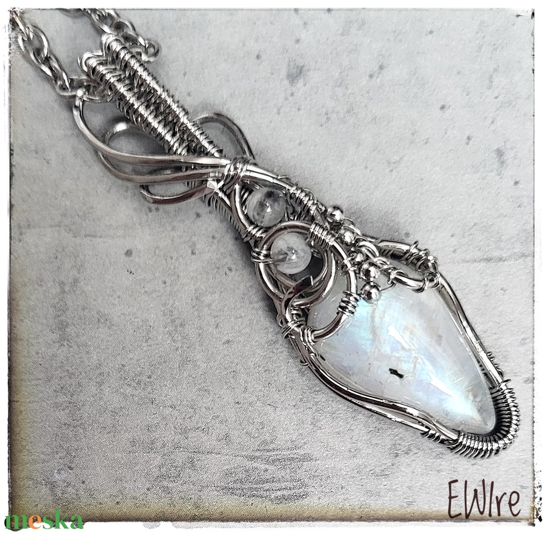 Szivárvány holdkő medál orvosi fém - ékszer - nyaklánc - medál - Meska.hu