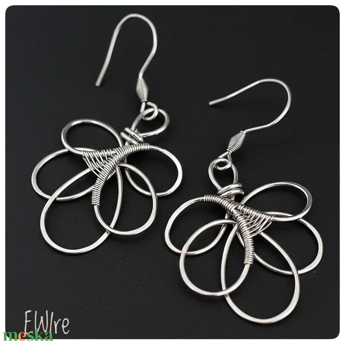 Orvosi fém fantázia fülbevaló, virág, levél - ékszer - fülbevaló - lógó fülbevaló - Meska.hu