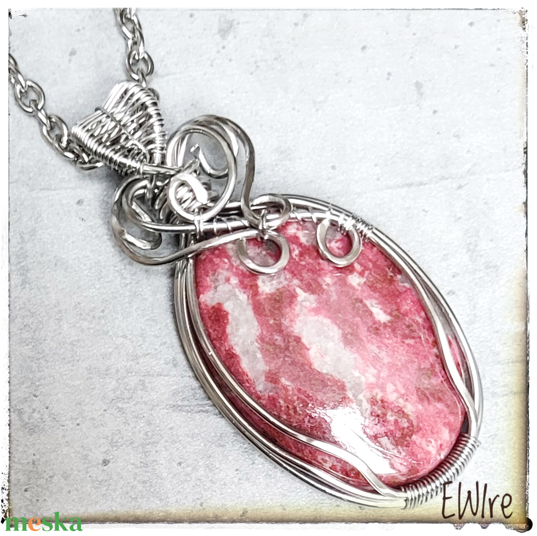 Thulit ásvány medál orvosi fém - ékszer - nyaklánc - medál - Meska.hu