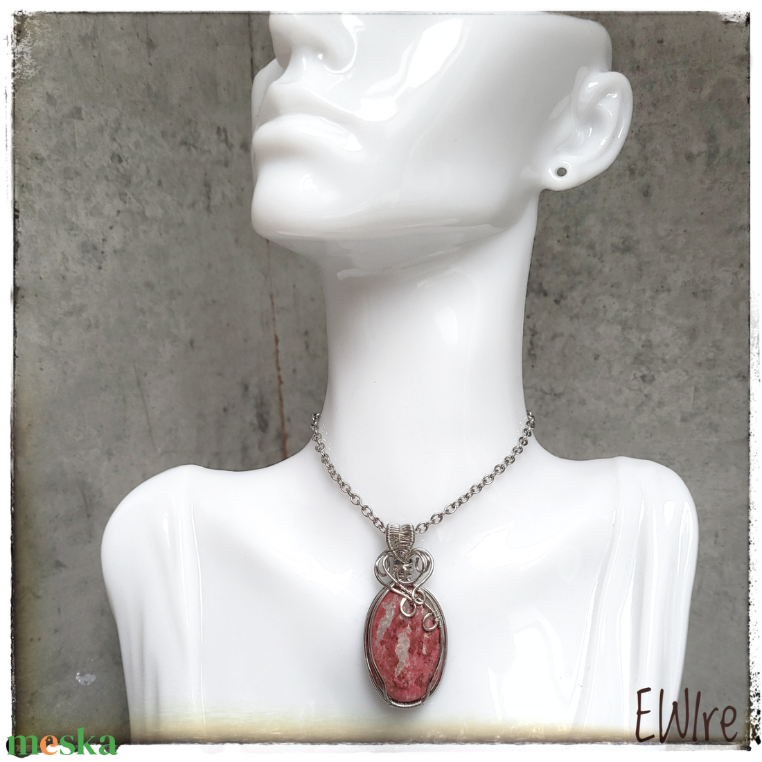 Thulit ásvány medál orvosi fém - ékszer - nyaklánc - medál - Meska.hu