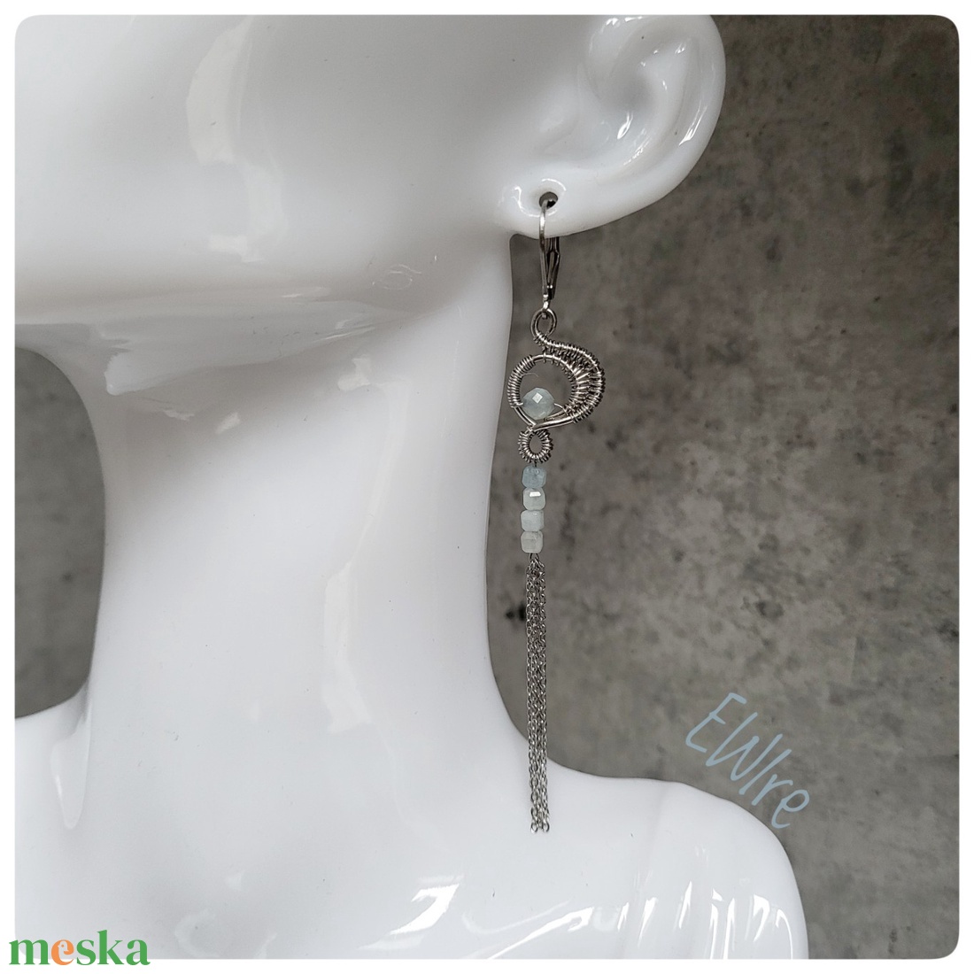 Akvamarin gyöngyös hosszú fantázia fülbevaló, drótékszer - ékszer - fülbevaló - lógó fülbevaló - Meska.hu