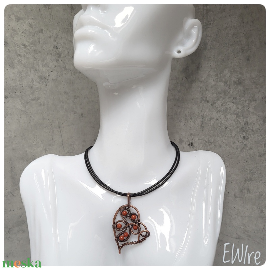 Szív medál, vörösréz szív vörös jáspissal, drótszív, drótékszer - ékszer - nyaklánc - medál - Meska.hu