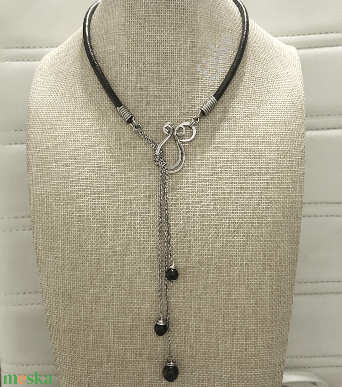 Lasszó nyaklánc 5 mm vastag bőr, orvosi fémmel és ónixszal - ékszer - nyaklánc - medál nélküli nyaklánc - Meska.hu