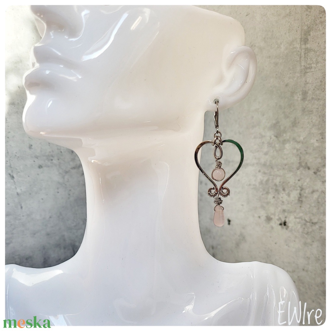 Rózsakvarc fülbevaló, Orvosi fém fülbevaló, drótékszer, szivecske fülbevaló - ékszer - fülbevaló - lógó fülbevaló - Meska.hu