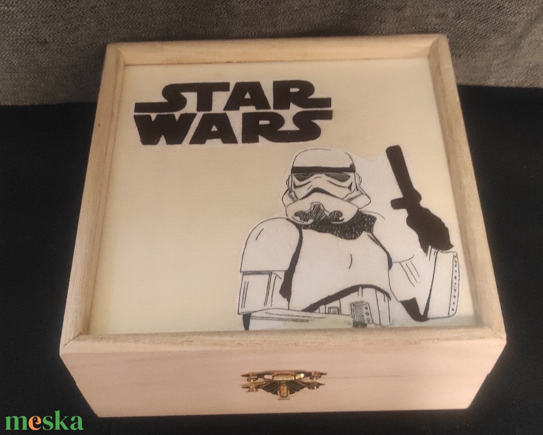 STAR WARS pálinkás üveg pohár készlet, opcionálisan fa díszdobozzal, kézzel gravírozott férfi ajándék, bögre - otthon & életmód - konyhafelszerelés, tálalás - tálalás - pálinkás poharak, szettek - Meska.hu STAR WARS pálinkás üveg pohár készlet, opcionálisan fa díszdobozzal, kézzel gravírozott férfi ajándék, bögre - otthon & életmód - konyhafelszerelés, tálalás - tálalás - pálinkás poharak, szettek - Meska.hu