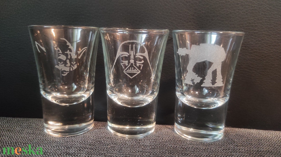 STAR WARS pálinkás üveg pohár készlet, opcionálisan fa díszdobozzal, kézzel gravírozott férfi ajándék, bögre - otthon & életmód - konyhafelszerelés, tálalás - tálalás - pálinkás poharak, szettek - Meska.hu STAR WARS pálinkás üveg pohár készlet, opcionálisan fa díszdobozzal, kézzel gravírozott férfi ajándék, bögre - otthon & életmód - konyhafelszerelés, tálalás - tálalás - pálinkás poharak, szettek - Meska.hu