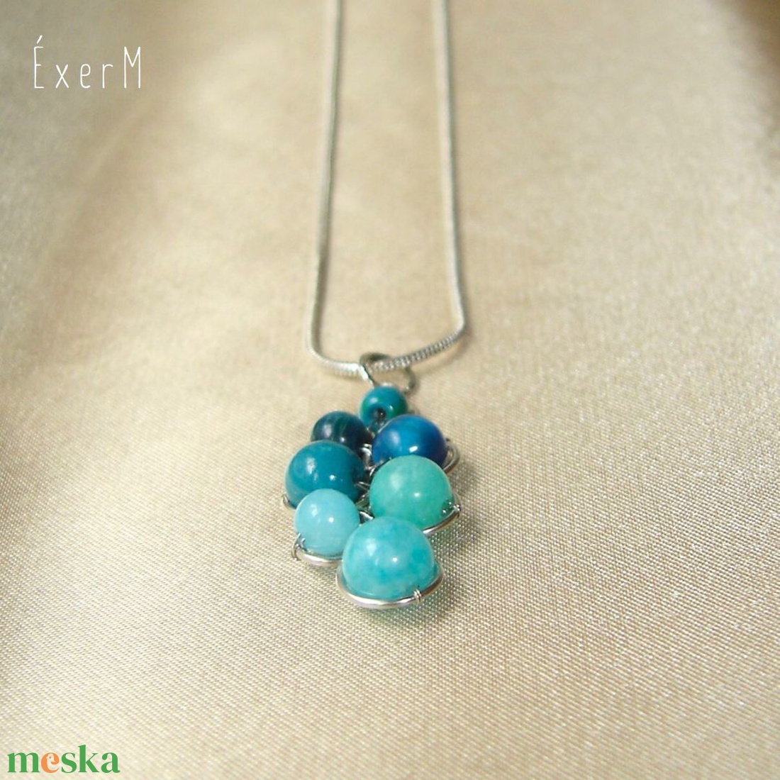 Kék fürt ásvány medálos nyaklánc - ékszer - nyaklánc - medálos nyaklánc - Meska.hu
