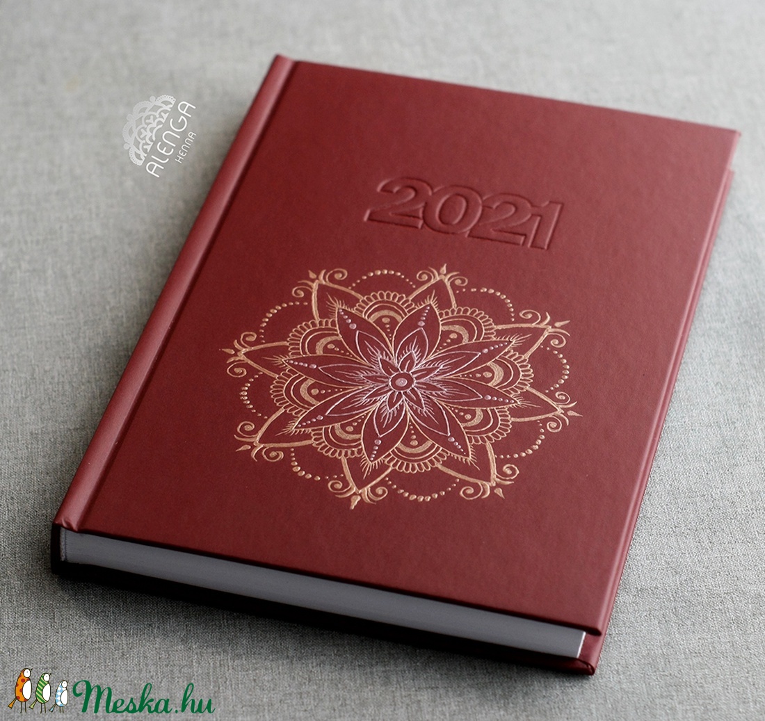 Rosegold+rózsaszín mandala mintás bordó határidőnapló, A/5-ös, napi beosztású, szabadkézzel festett egyedi napló - otthon & életmód - papír, írószer - jegyzetfüzet & napló - Meska.hu