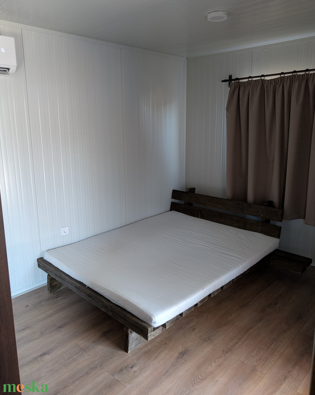 Rusztikus natúr fenyőágy, fenyő ágykeret, 160x200 cm fa matractartóval, extra teherbíró kivitelben - otthon & életmód - bútor - ágy - ágykeretek - Meska.hu