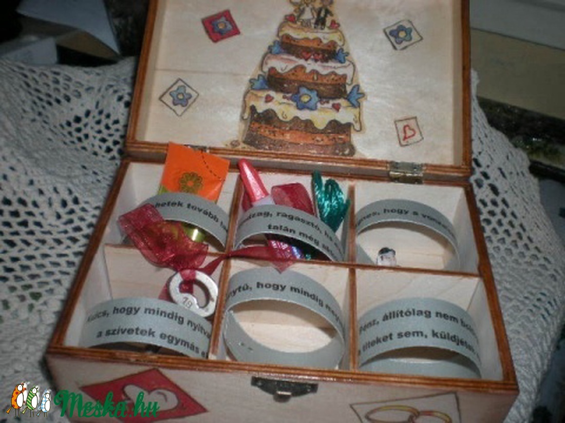 Névreszóló ajándékdoboz  esküvőre 6 rekeszes   -  - Meska.hu