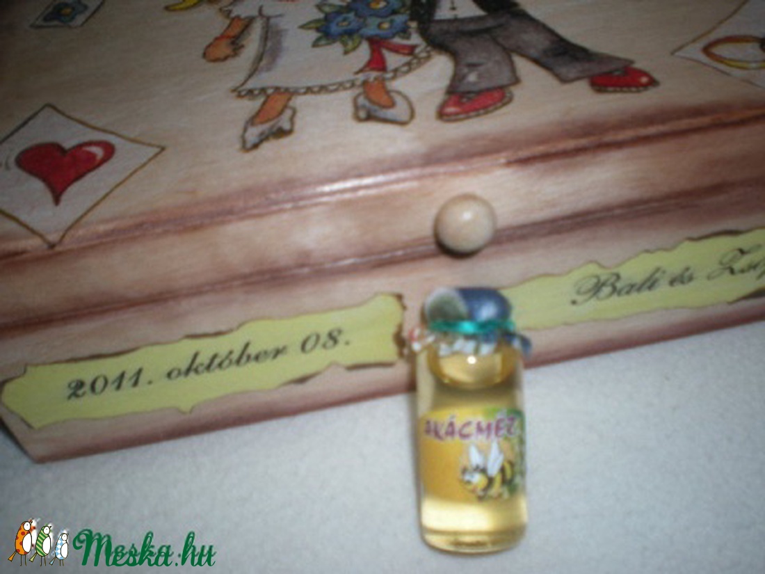 Névreszóló ajándékdoboz  esküvőre 6 rekeszes   -  - Meska.hu