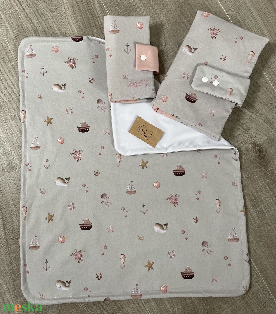 Újszülött alap szett -  tengeri állatok lányos - táska & tok - pelenkatáska - pelenkatartó tok - Meska.hu